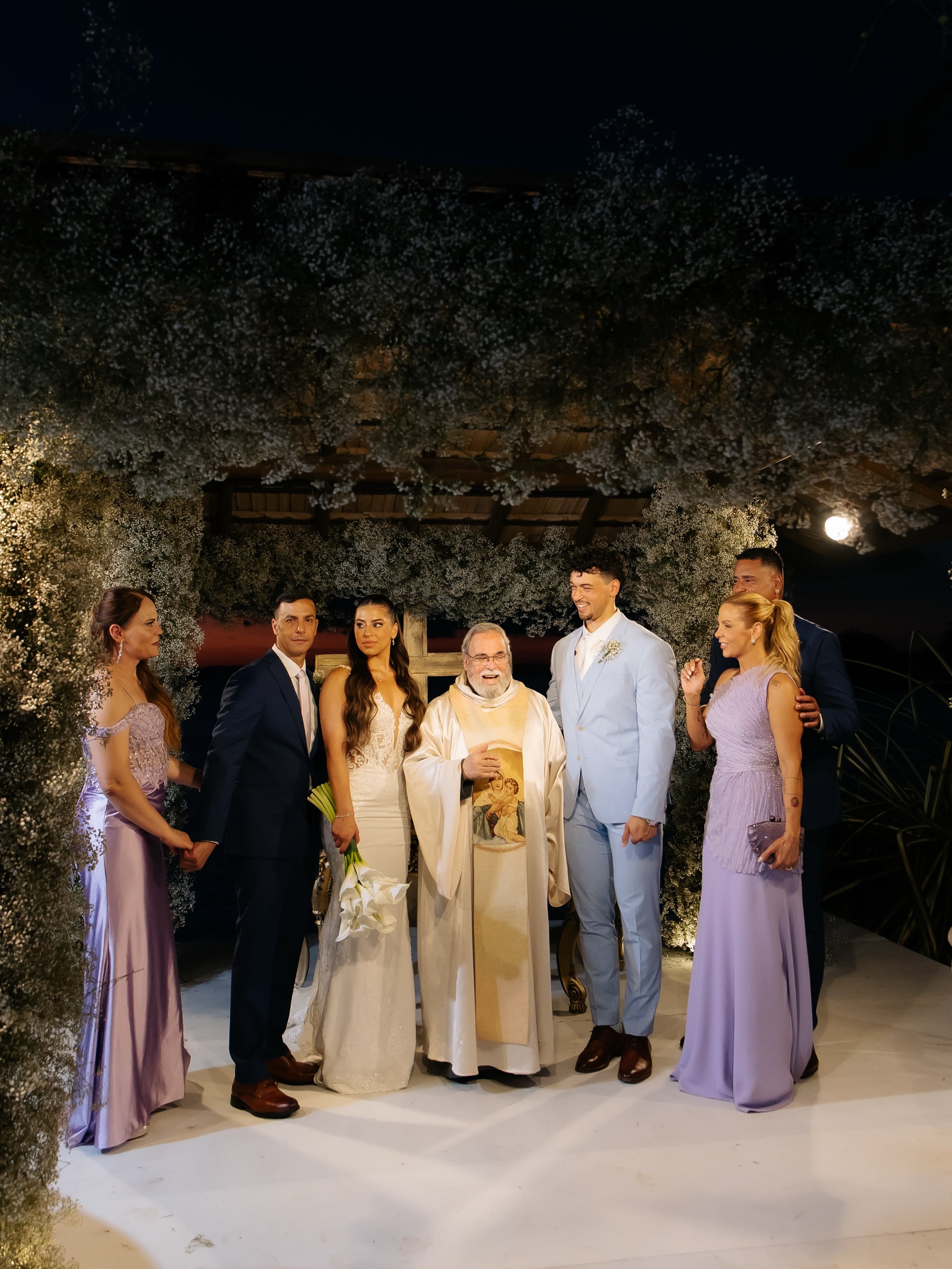 Filho de Xanddy e Carla Perez se casa em cerimônia íntima na Bahia; festa contou com show de Péricles