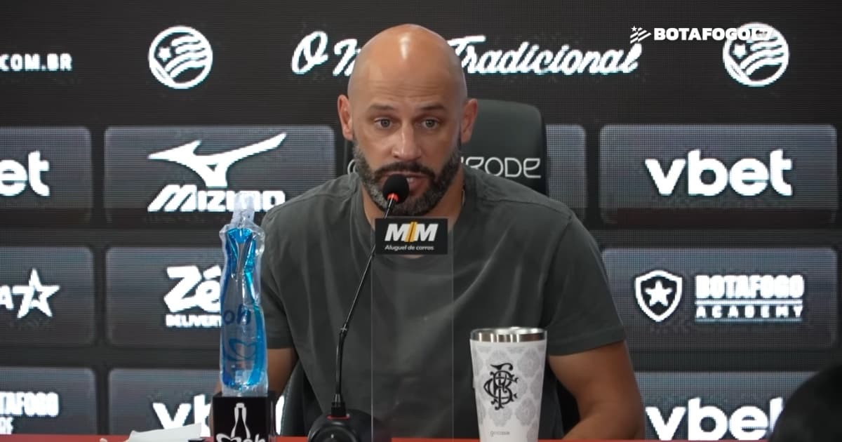 Franclim reclama de arbitragem após derrota do Botafogo para o Vitória e chama lance de Ramon de "escândalo"