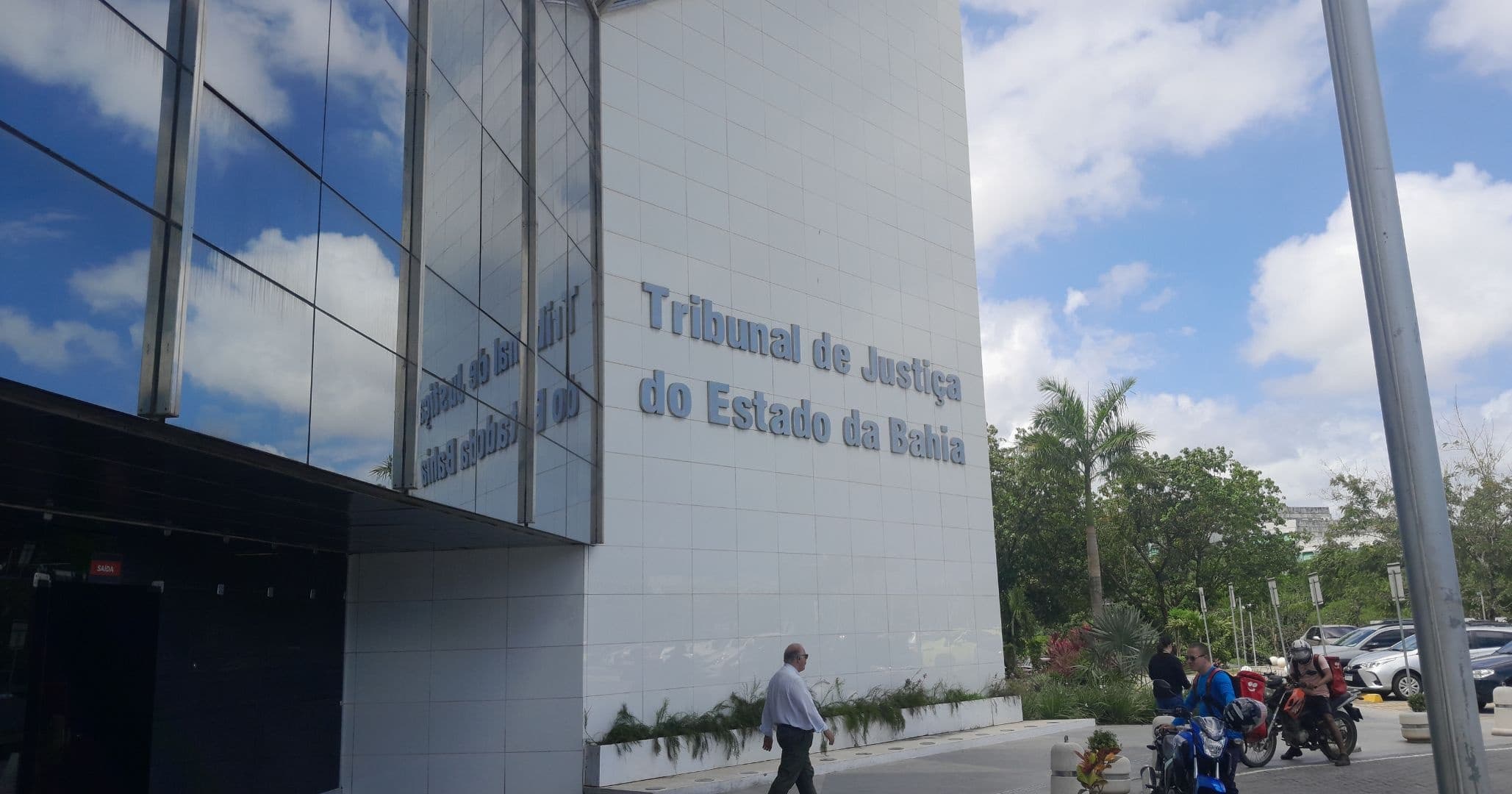 TJ-BA convoca desembargador para Órgão Especial e juíza para vaga na 1ª Câmara Cível