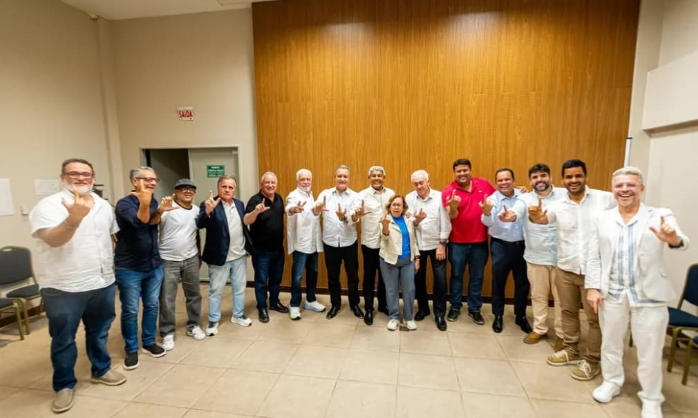  Rui diverge da "unanimidade" por Adolpho Loyola na coordenação da campanha e escancara acirramento no grupo; entenda 