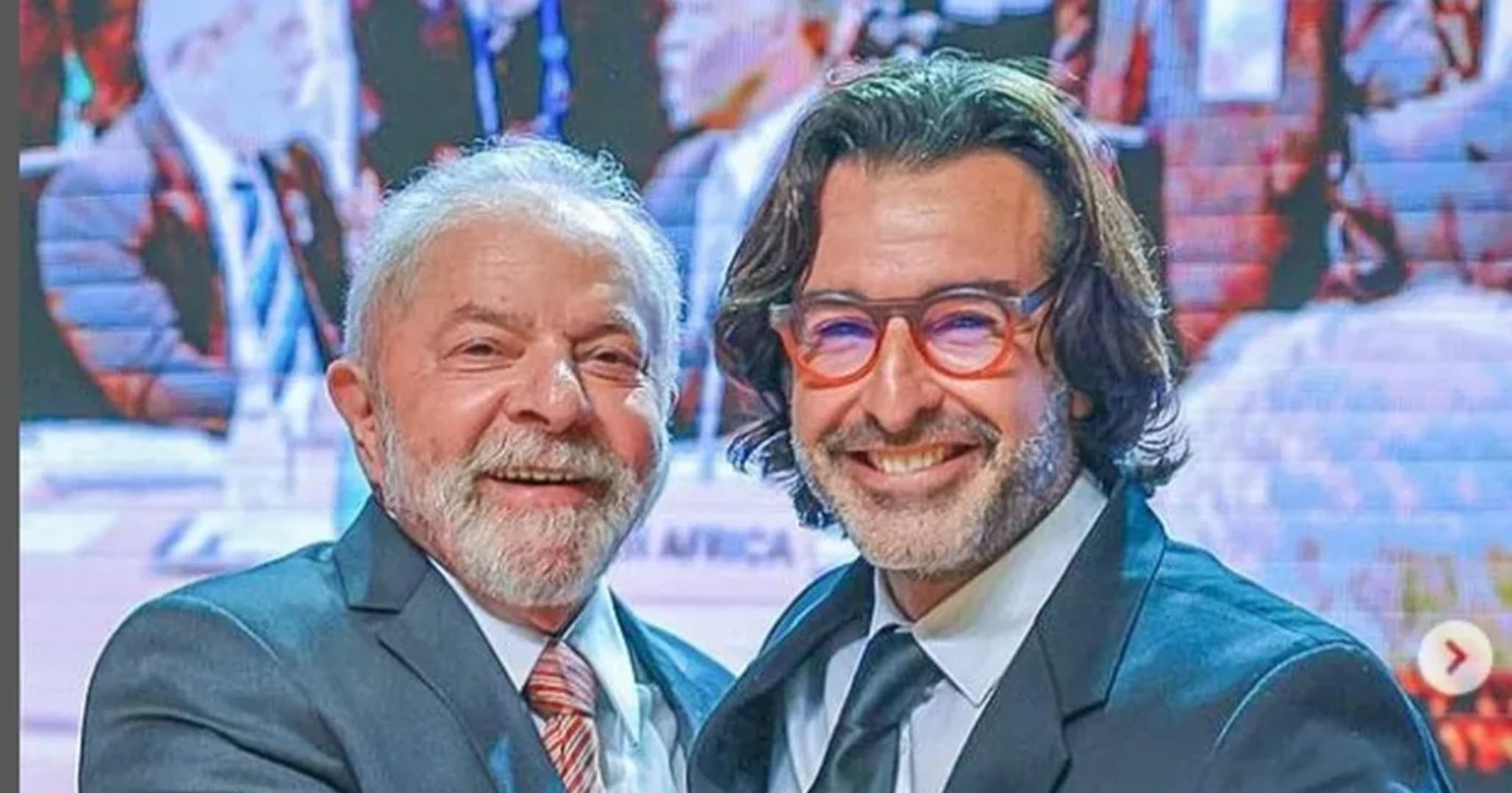 Lula leva fotógrafo de campanha em avião oficial para registrar evento de governo 