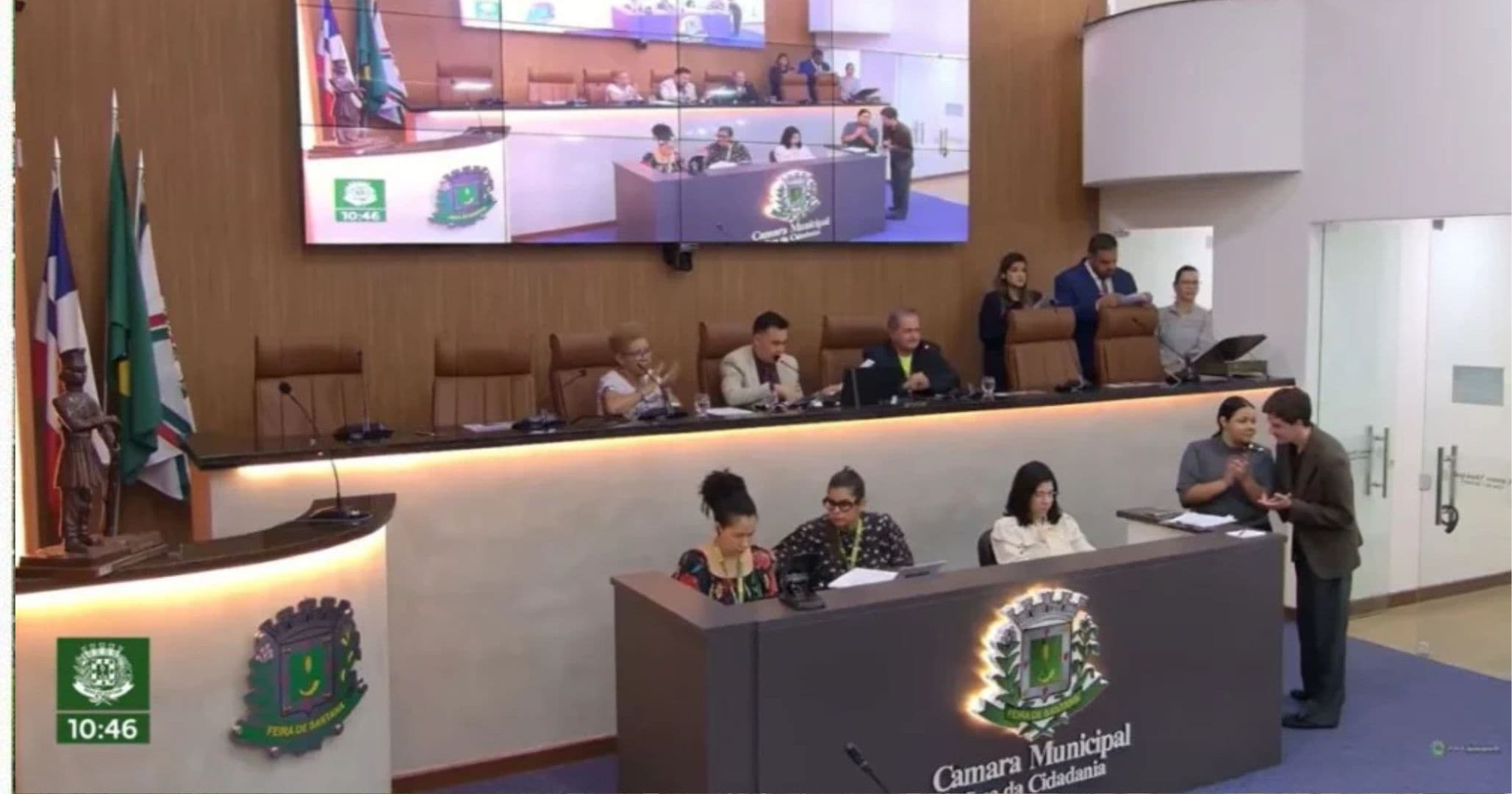 Vereador que denunciou propina na Sedur falta à sessão da Câmara de Feira de Santana