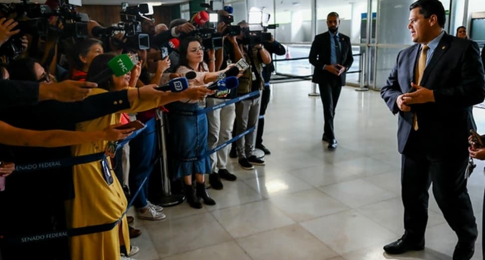 Governo conta com Alcolumbre para segurar entrada em vigor da PEC dos agentes comunitários de saúde