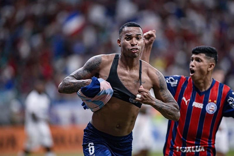 Protagonista dos últimos Ba-Vis, Jean Lucas mira clássico para retomar boa fase no Bahia: "Tipo de jogo que gosto"