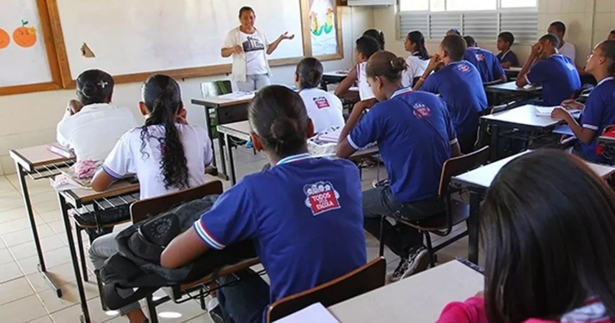 Bahia tem 46,8% dos alunos do ensino médio no nível abaixo do básico em aprendizagem, indica levantamento