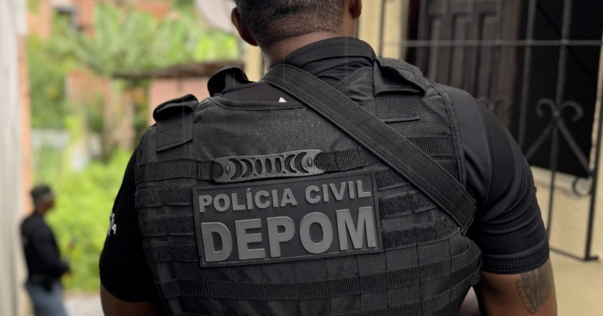 Mulher é presa com cocaína, K9, maconha e crack na Baixa dos Sapateiros