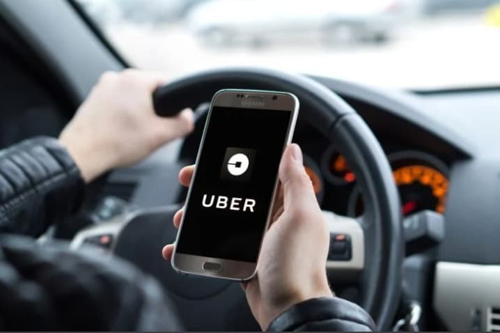 MPT processa Uber em R$ 321 mi e pede suspensão do programa 'Passe para Motoristas'