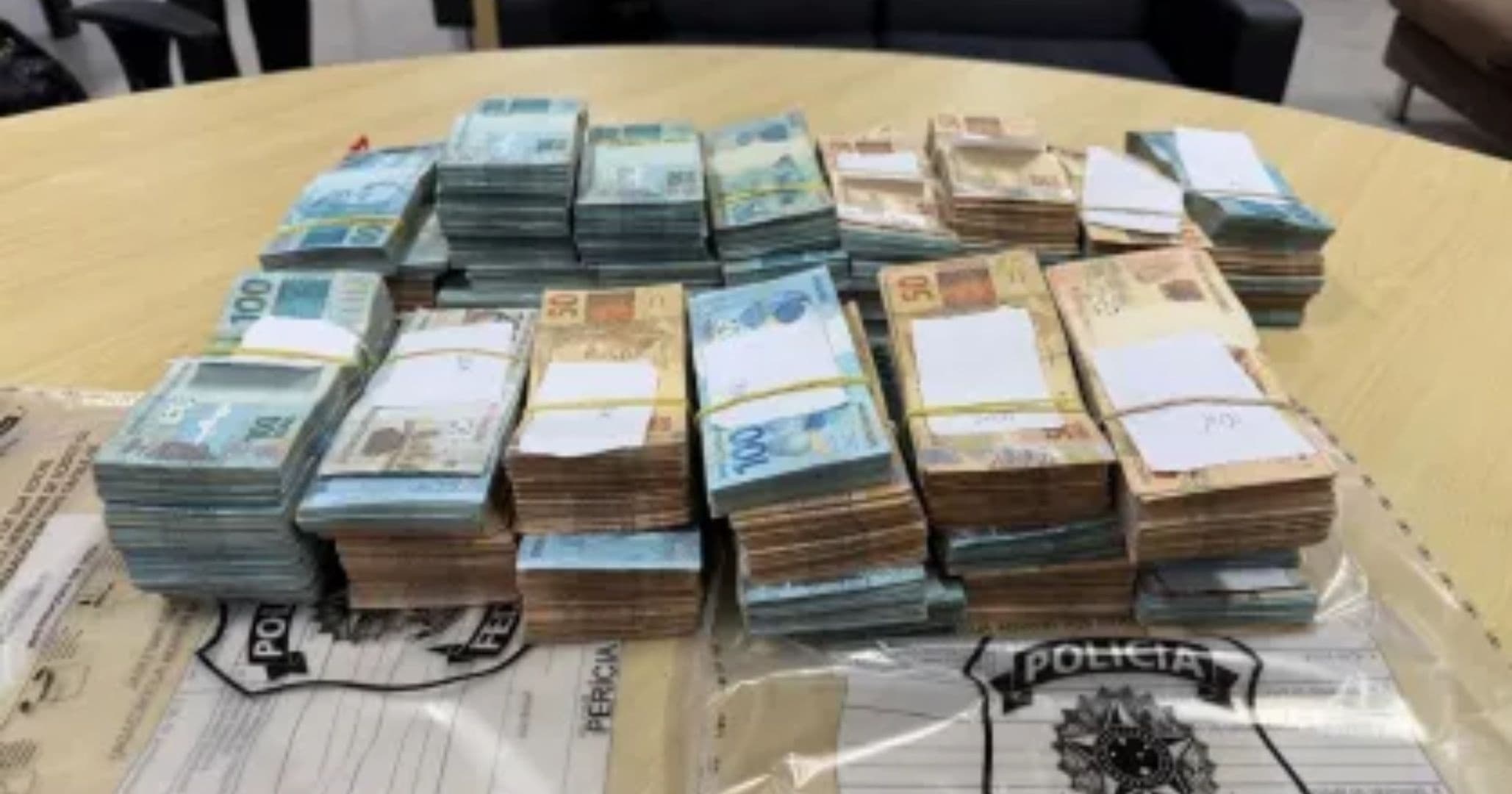 Mala com R$ 510 mil apreendida em aeroporto pertence a advogada filiada ao PSD