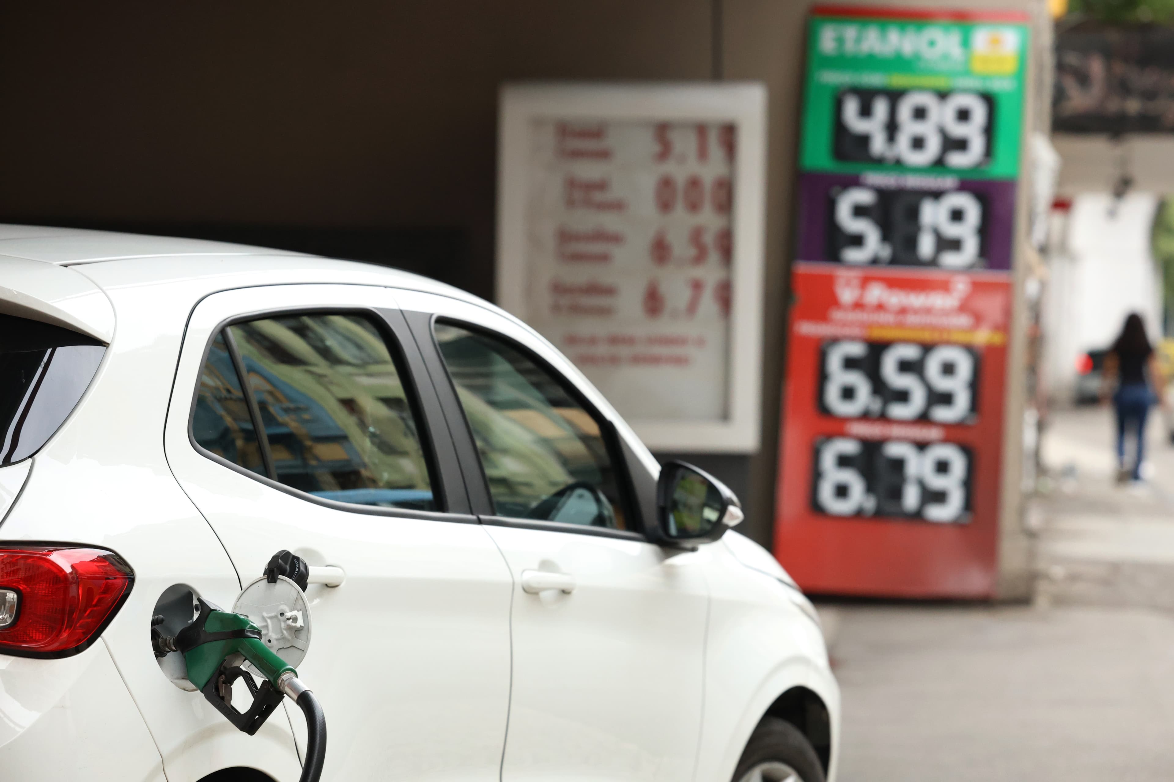 Fazenda prorroga subvenção à gasolina até 9 de setembro, quando caduca MP