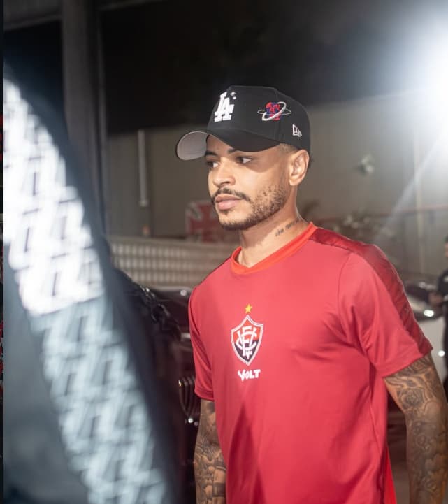 Confira as escalações oficiais de Vasco x Vitória pelas quartas de final da Copa do Brasil 