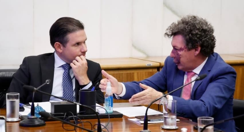 Hugo Motta escolhe deputado do PT para presidir comissão que vai votar medida da "taxa das blusinhas"