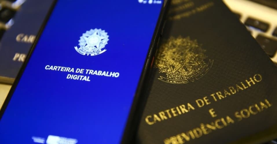 Taxa de desemprego no país cai a 5,3% em julho, menor taxa para o período na série histórica do IBGE