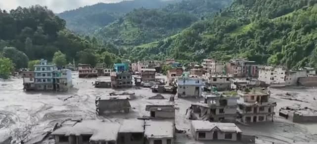 Número de mortes na fronteira entre Nepal e Tibete passam de 550; desaparecidos superam 1,5 mil