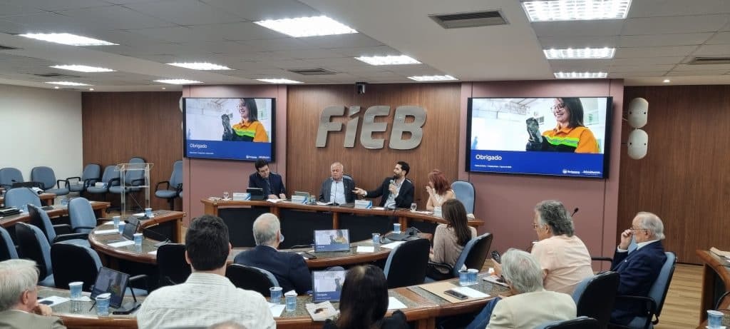 Borborema apresenta na Fieb projeto de R$ 5 bi para exploração de terras raras na Bahia