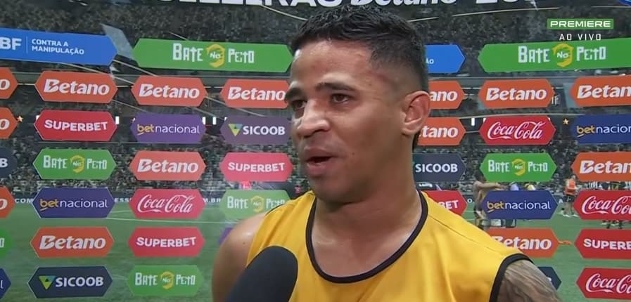 Erick pede desculpa para torcida do Vitória após derrota para Atlético-MG: “Levantar a cabeça”