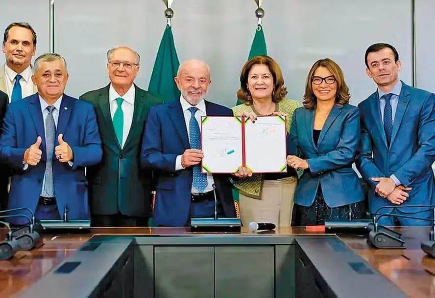 Com 4 meses de sobra, Lula já soma 56 MPs editadas em 2026, mais que em 2023 e 2025; entenda