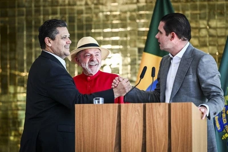 Semana tem PIB, reunião sobre tarifaço, decisão do uso de IA na campanha e pauta cheia no Congresso