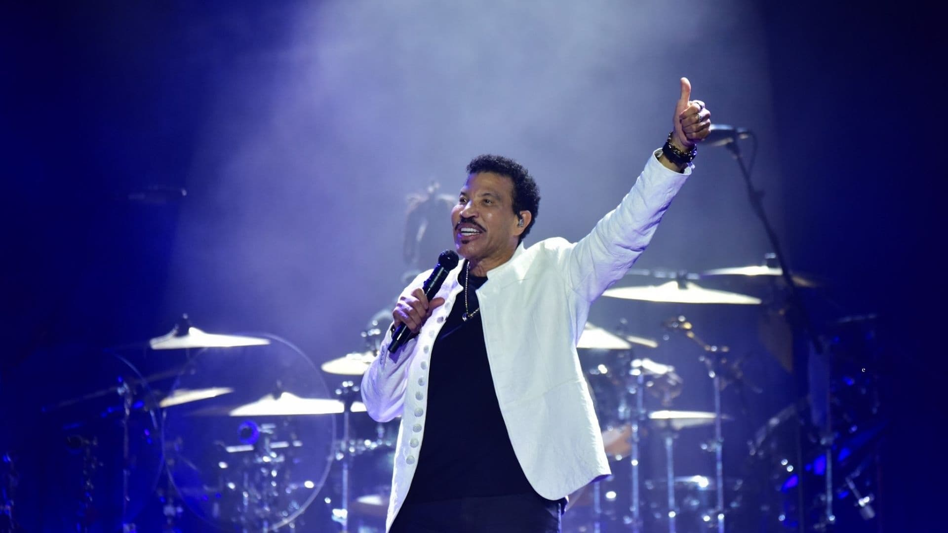 Lionel Richie, cantor norte-americano, é internado na UTI depois de susto em apresentação 