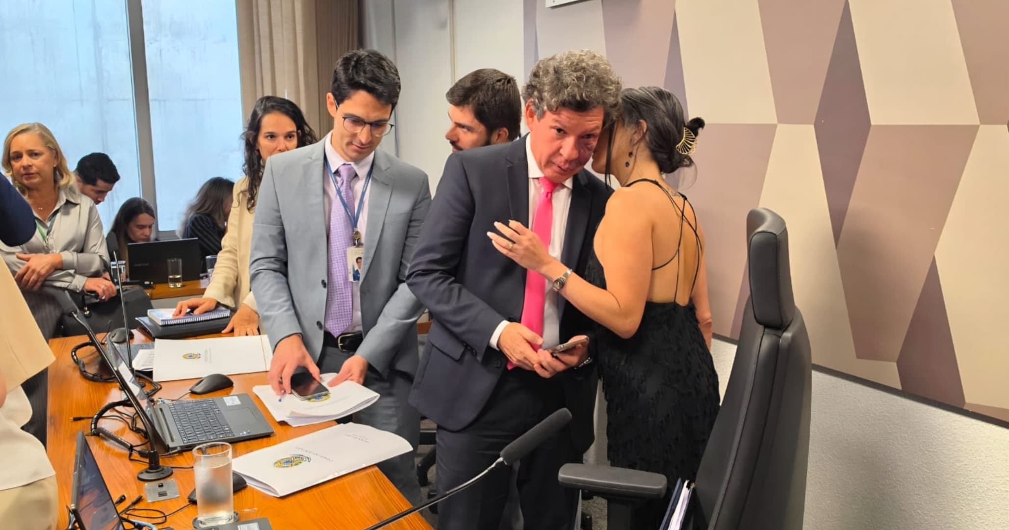 Adiada novamente a votação da MP que revogou a "taxa das blusinhas"; validade da medida vence em 8 de setembro