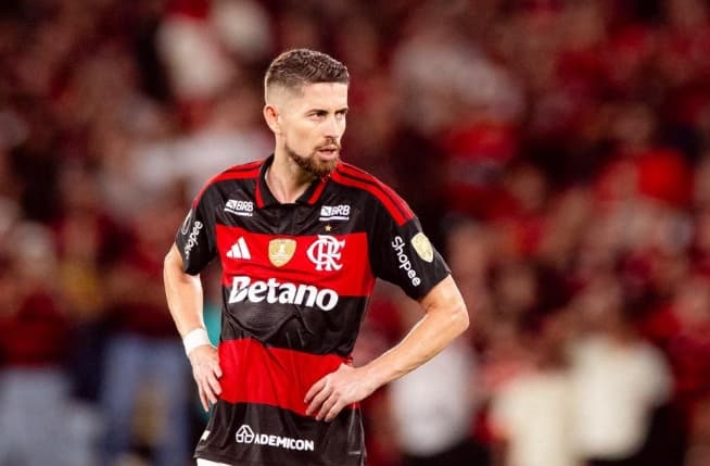 Jorginho, do Flamengo, elege torcida do Vitória como ‘mais chata’ de enfrentar: “É difícil”