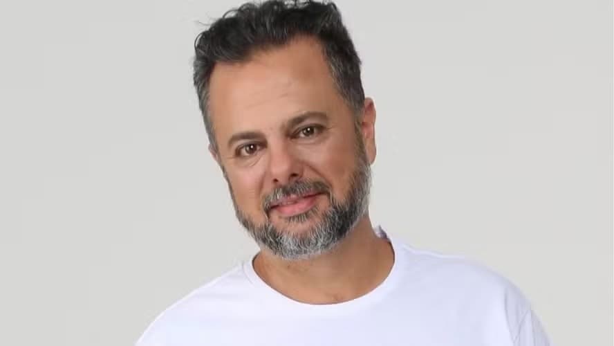Suspenso pelo TSE, candidato à presidência promete correr uma maratona por dia até decisão ser revertida