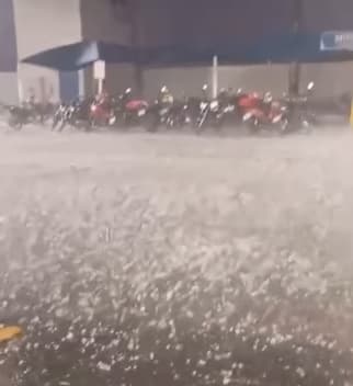 Chuva de granizo e ventos de até 80 km/h causam estragos em cidade baiana