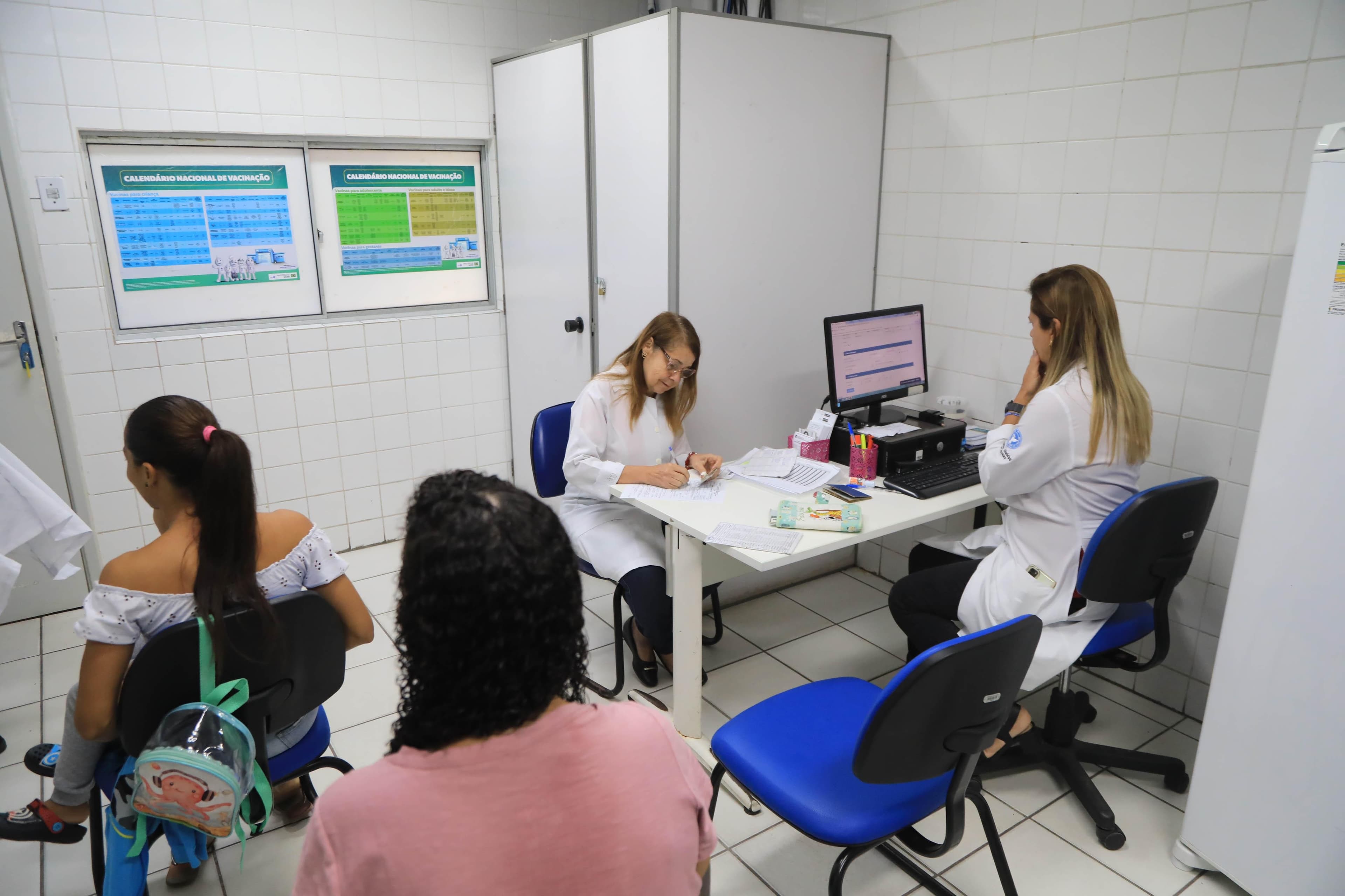 Secretaria de Saúde nomeia mais de 20 profissionais para atuação em Salvador; confira 