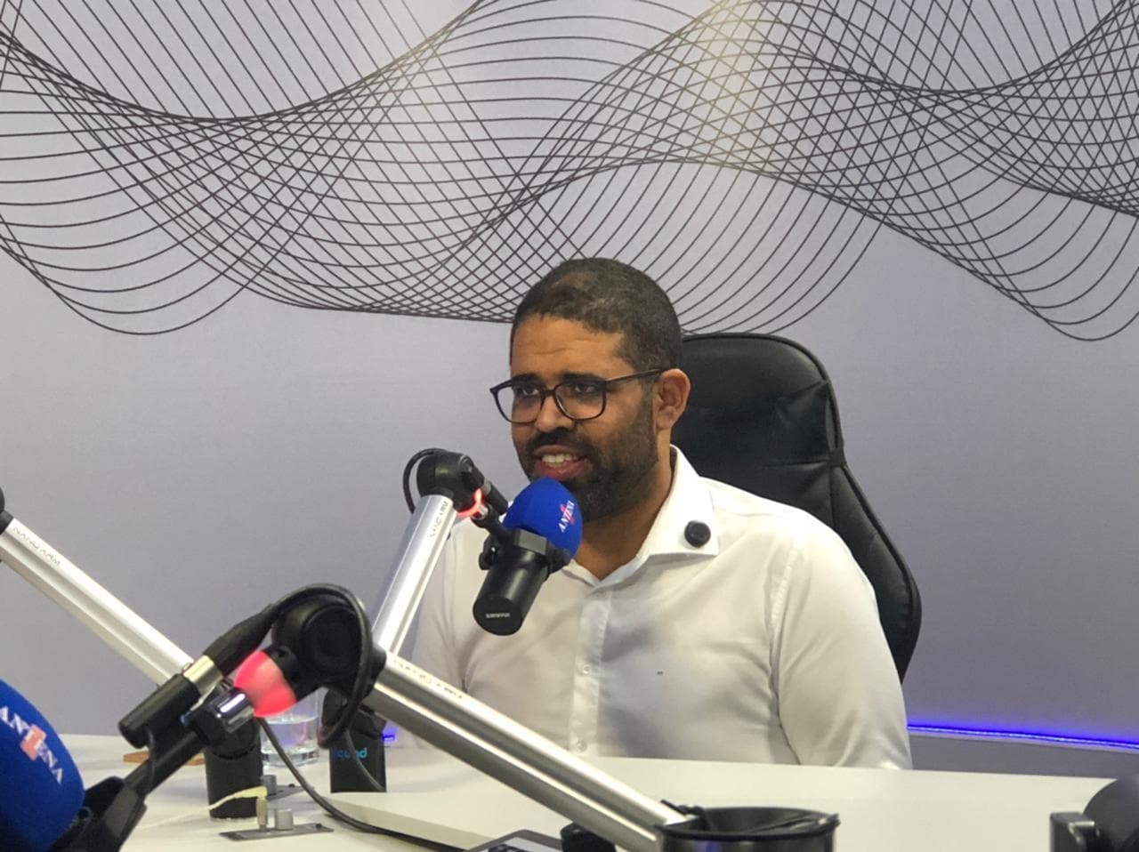 Secretário Felipe Freitas diz que Jerônimo 'ganhou na urna e não na pesquisa'