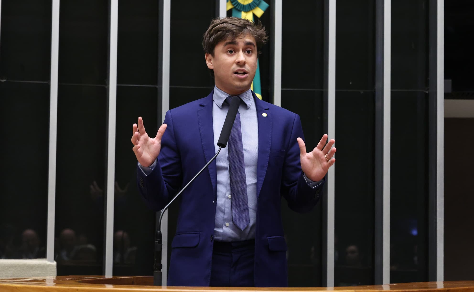 Nikolas admite dois contatos com Vorcaro, mas nega irregularidades