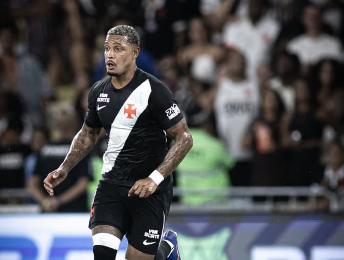 Novas mensagens de David, ex-Vitória, com ex-agente levantam suspeitas sobre possível ligação com tráfico
