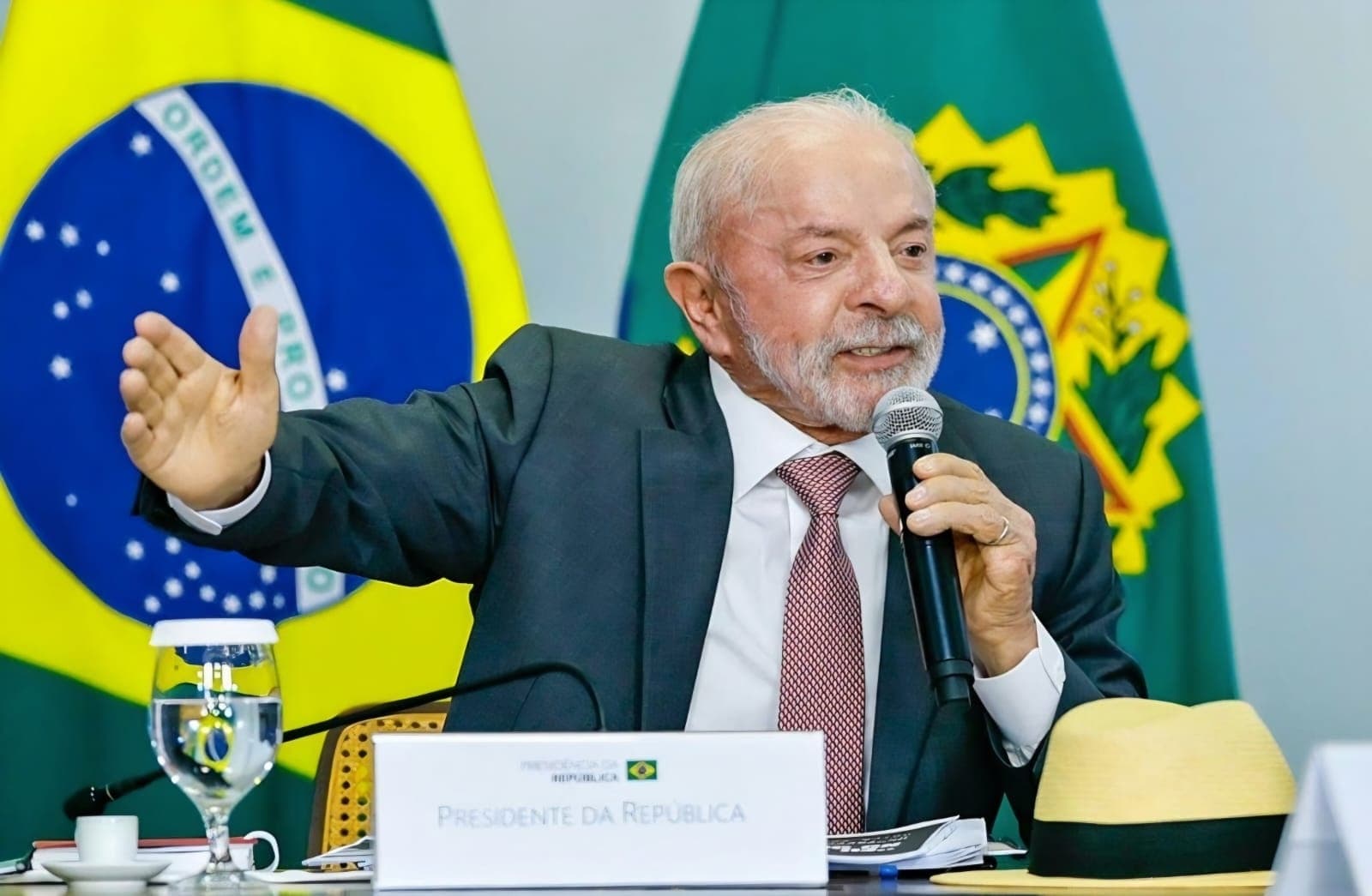 Lula anuncia fila do INSS zerada enquanto Congresso vota MP que ajuda a reduzir quantidade de requerimentos ao órgão