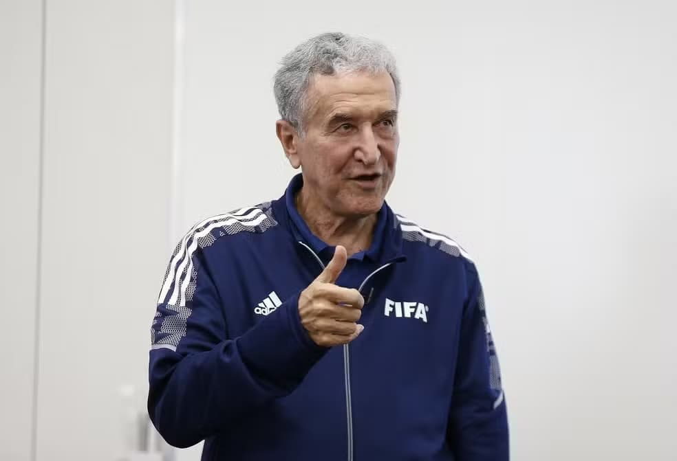Carlos Alberto Parreira recebe alta após quase três meses internado no Rio