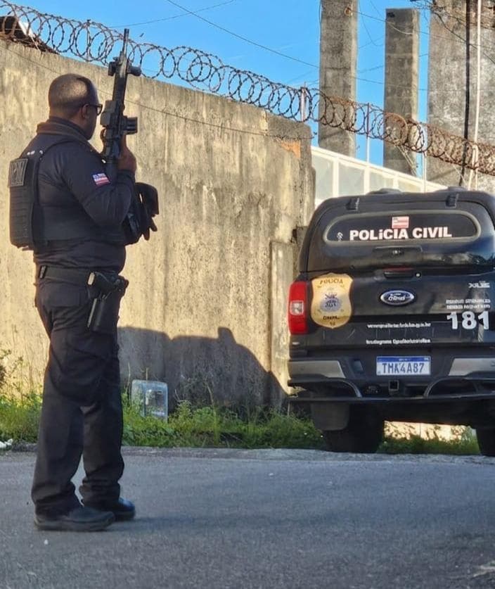 Polícias Civis da Bahia e Rio prendem líder criminoso por morte de adolescente em Cajazeiras