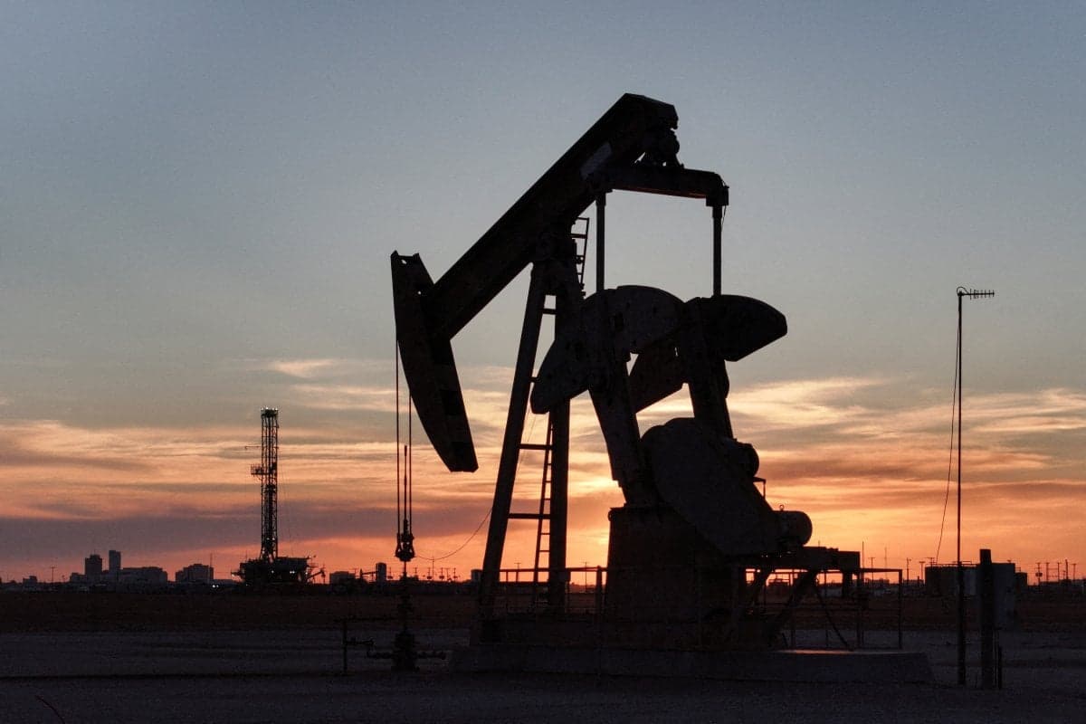 Preços do petróleo atingem máximas de seis semanas com agravamento do conflito no Oriente Médio