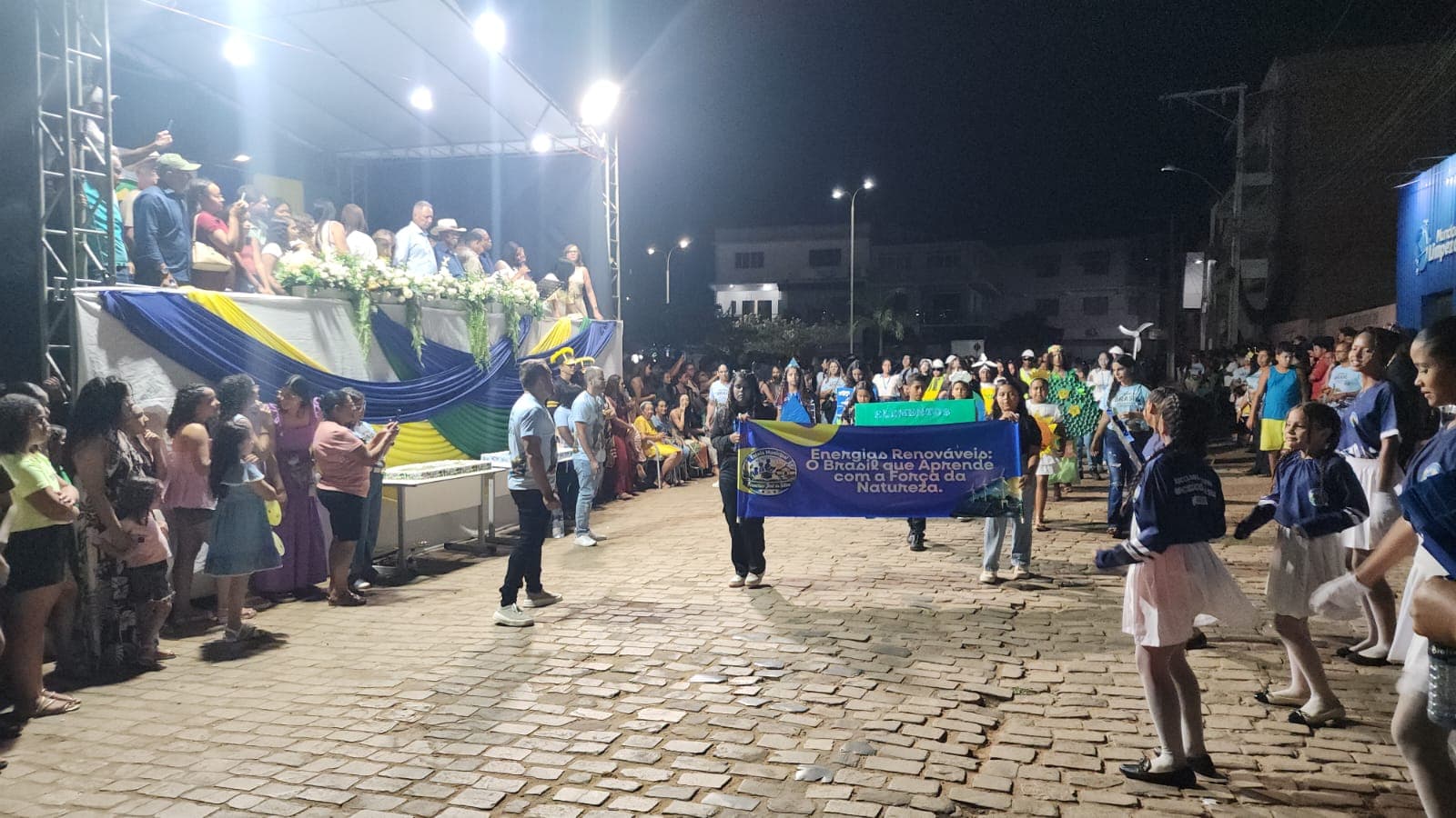 Prefeitura de Ourolândia realiza grande Desfile Cívico de 7 de Setembro com escolas de todo o município