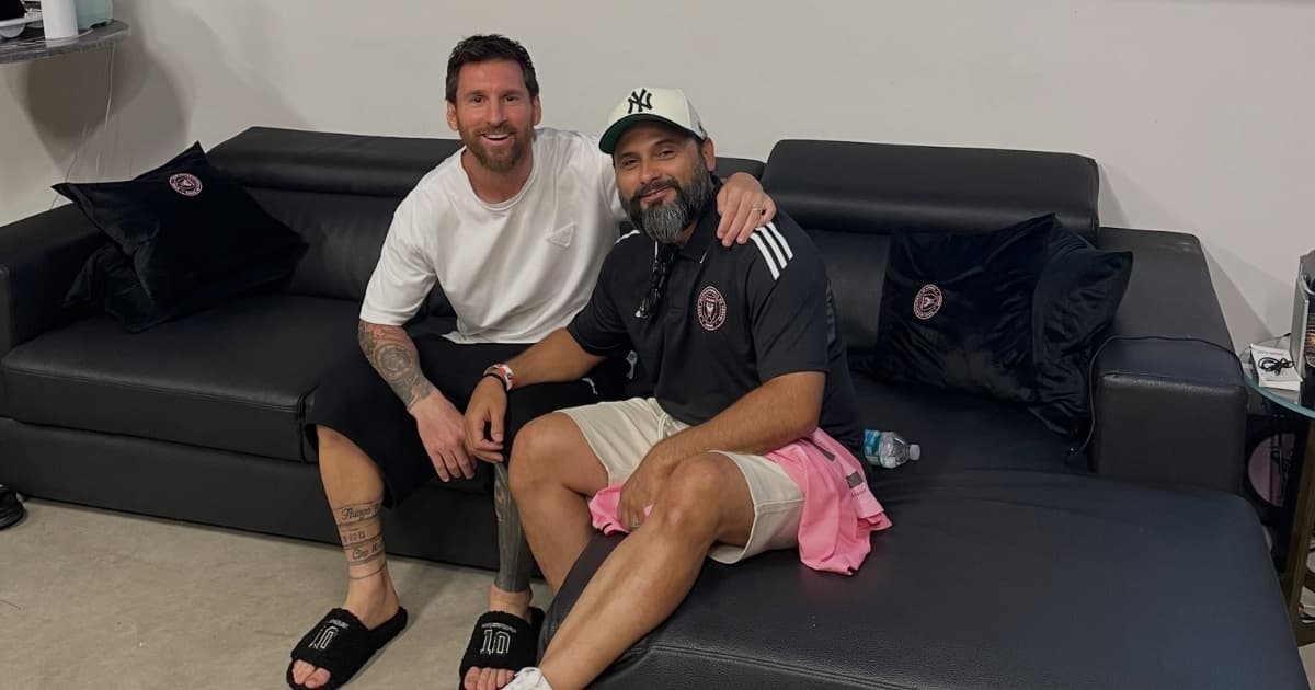Ex-Bahia e Vitória, Maxi Biancucchi publica foto ao lado do primo Lionel Messi