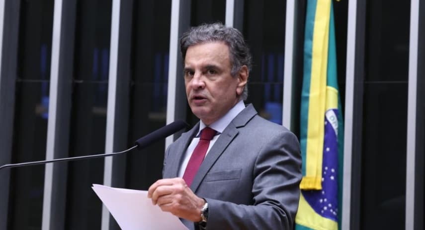 Aécio Neves embola disputa para o Senado em Minas Gerais ao alcançar a segunda posição em pesquisa