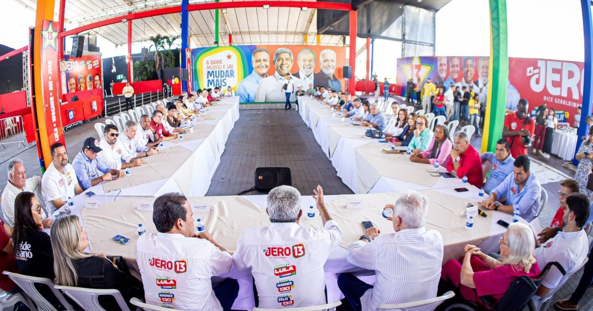 Jerônimo reúne aliados e planeja ações de campanha em 27 territórios da Bahia