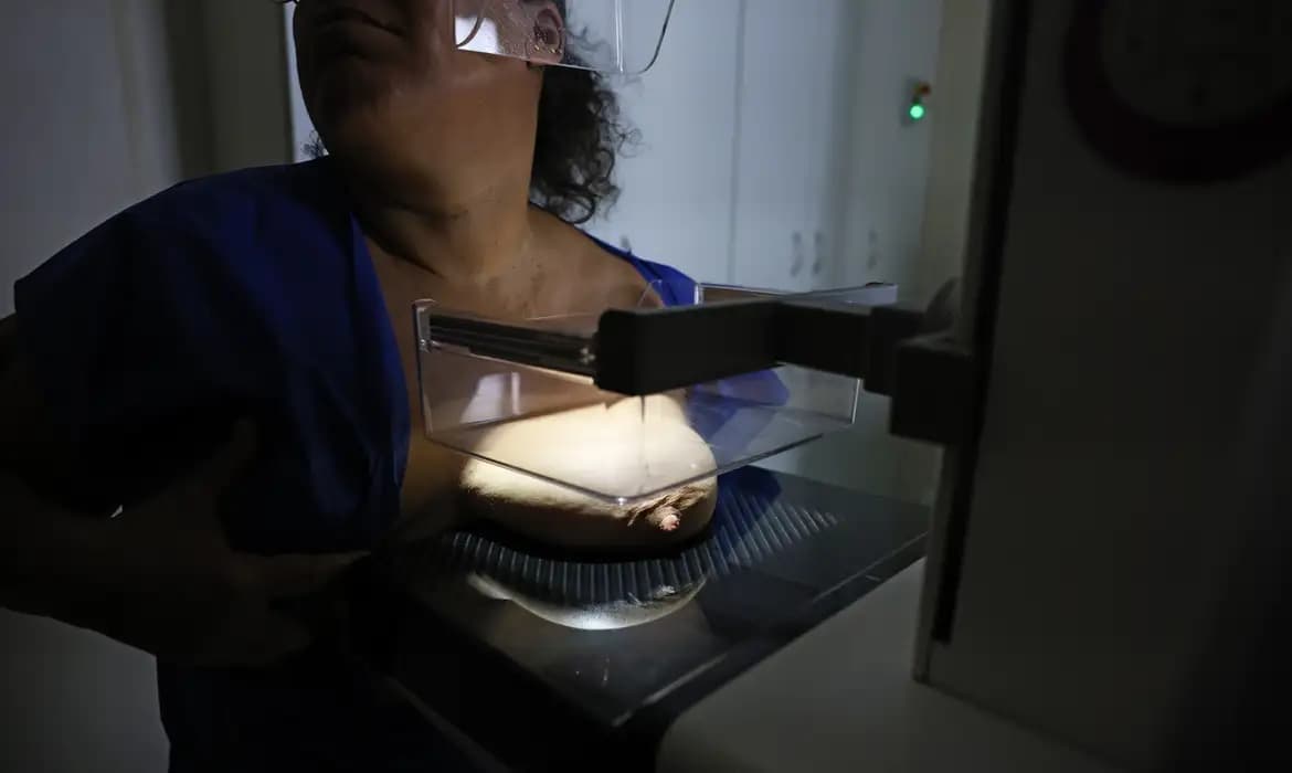 Novas indicações terapêuticas para medicamento que trata câncer de mama são aprovadas no Brasil 