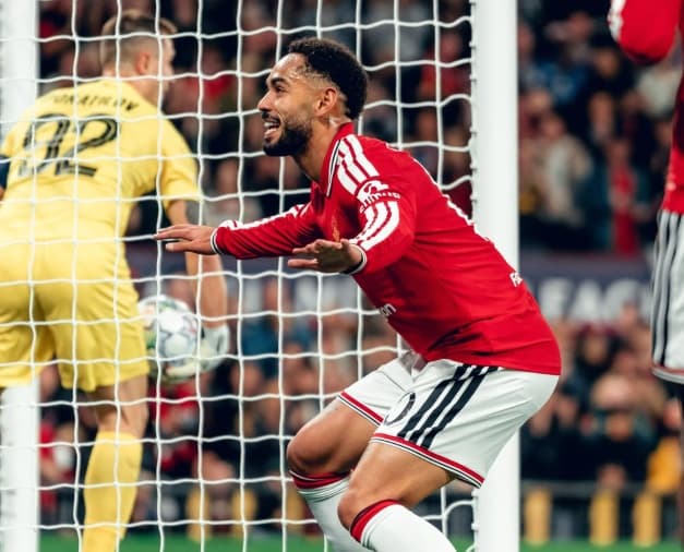 Matheus Cunha marca em goleada do Manchester United na estreia da Champions; confira resultados