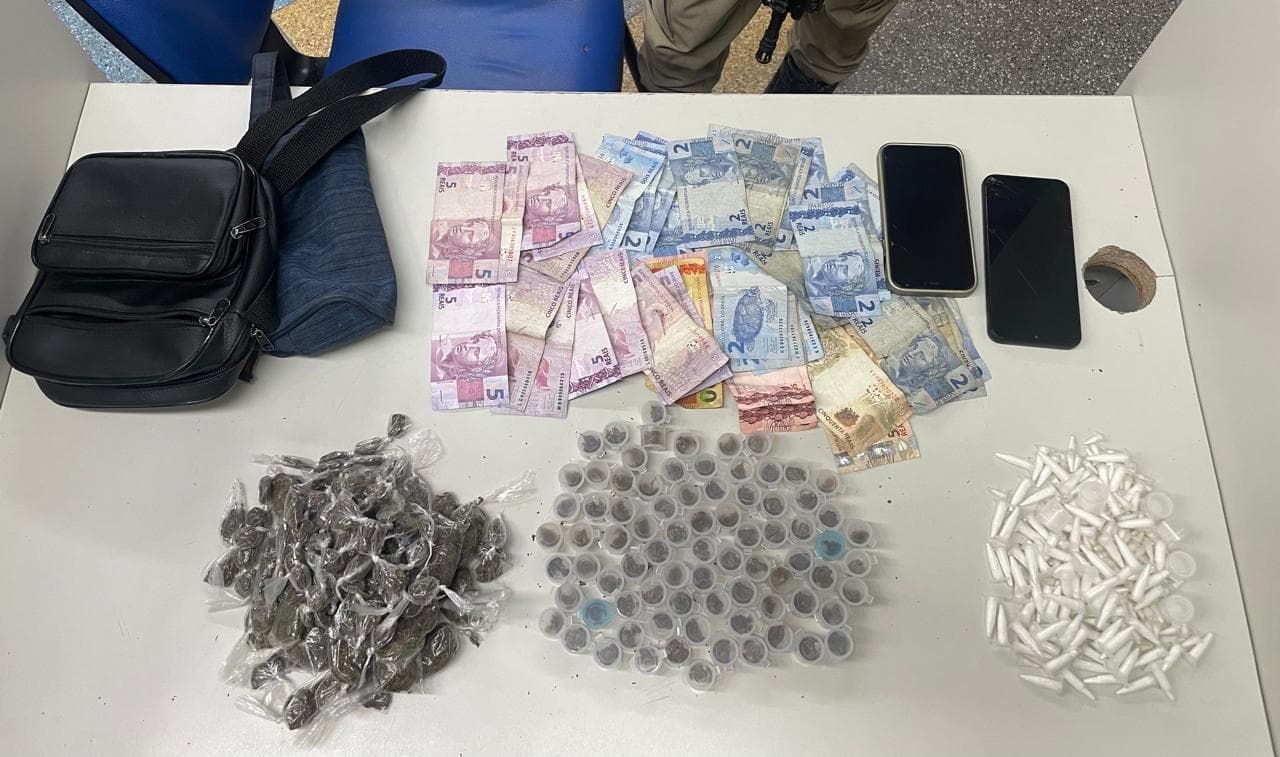 Suspeitos de tráfico são presos pela PM no Bairro da Paz