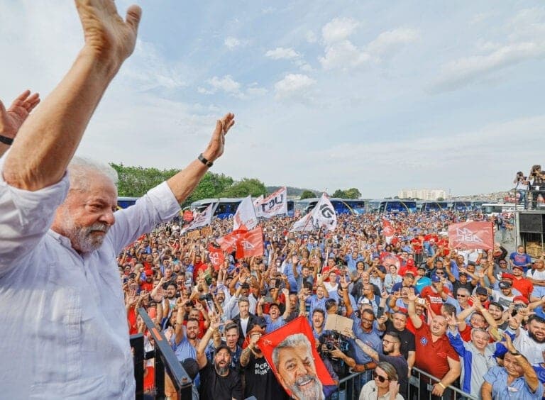 Lula atualiza contas de campanha e declara R$ 14,68 mi em despesas à Justiça Eleitoral