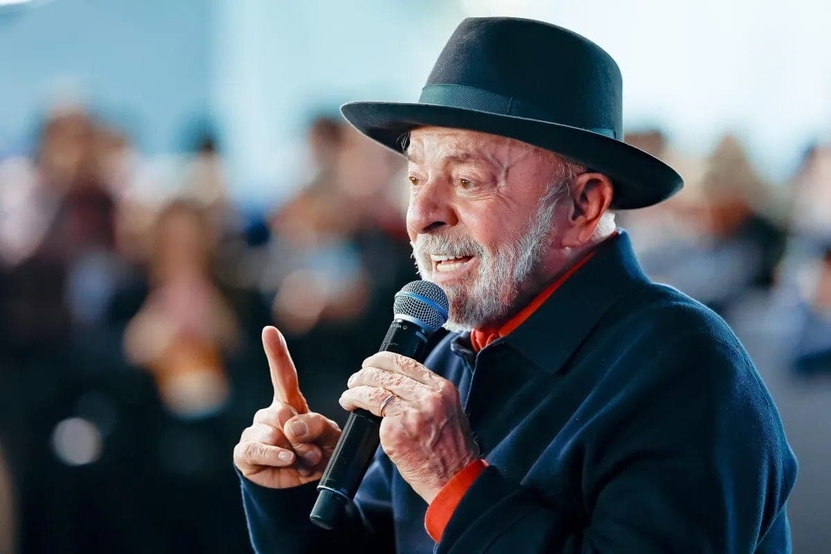 Lula defende conduta ética no STF e afirma: "Ninguém pode ser ministro para ficar rico"