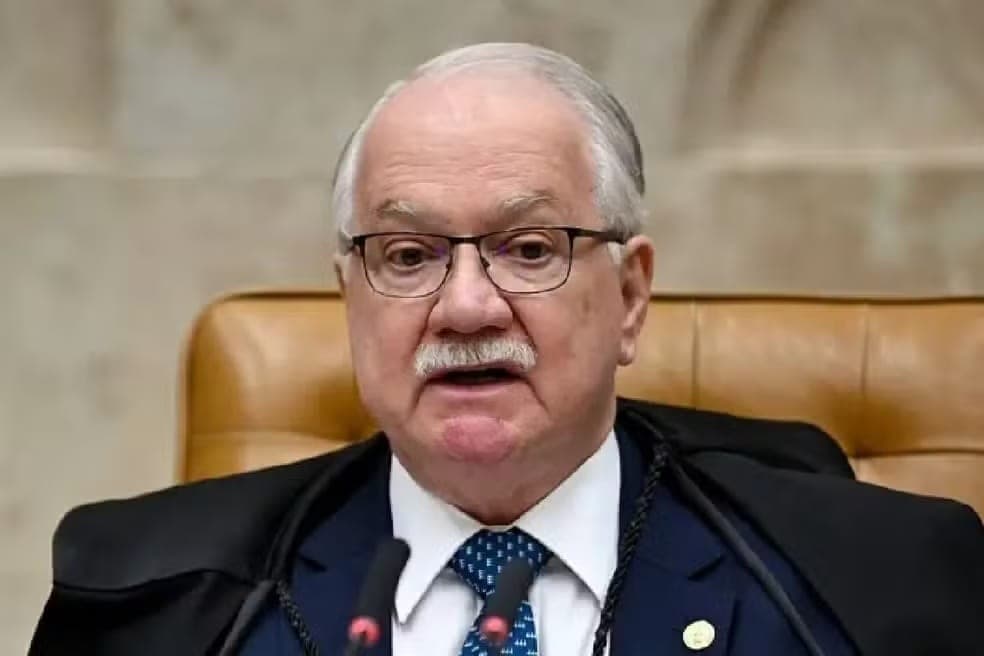 Fachin estabelece prazo de 24 horas para PF prestar esclarecimentos sobre celular de Vorcaro