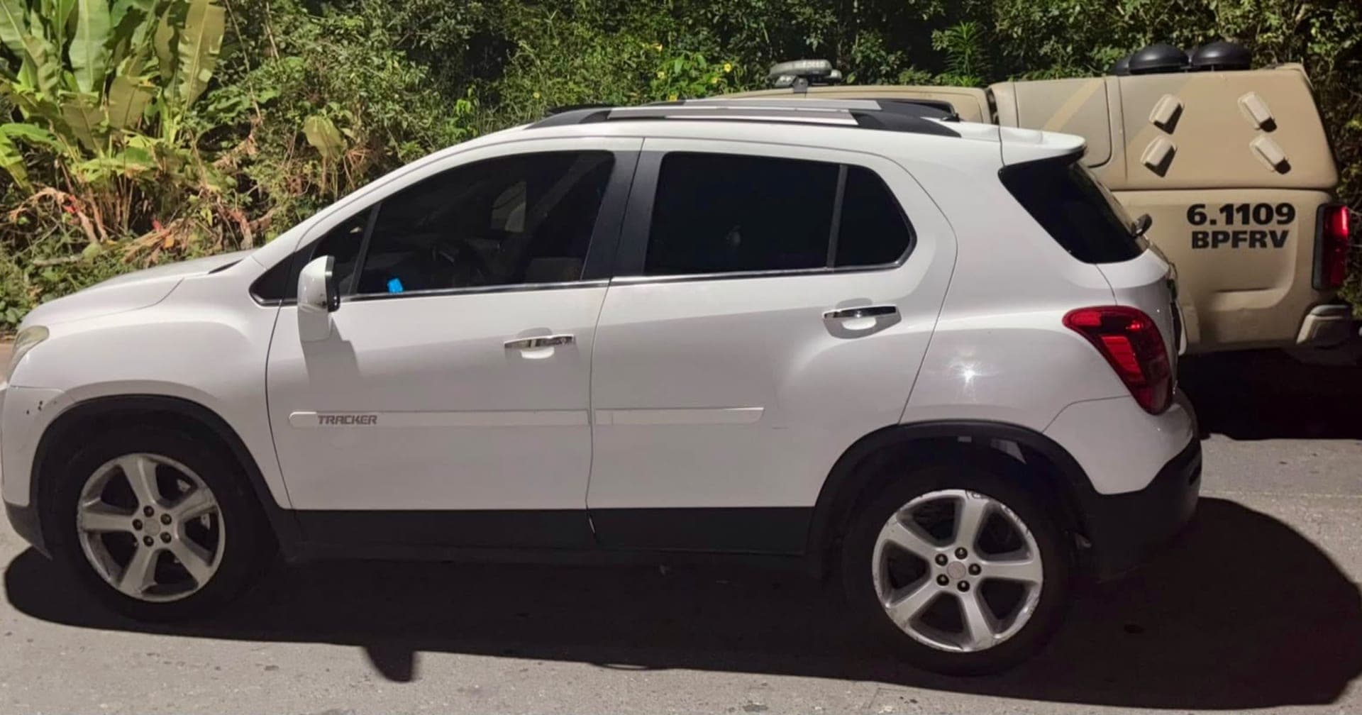 PM prende homem com 16 processos e carro roubado em Salvador
