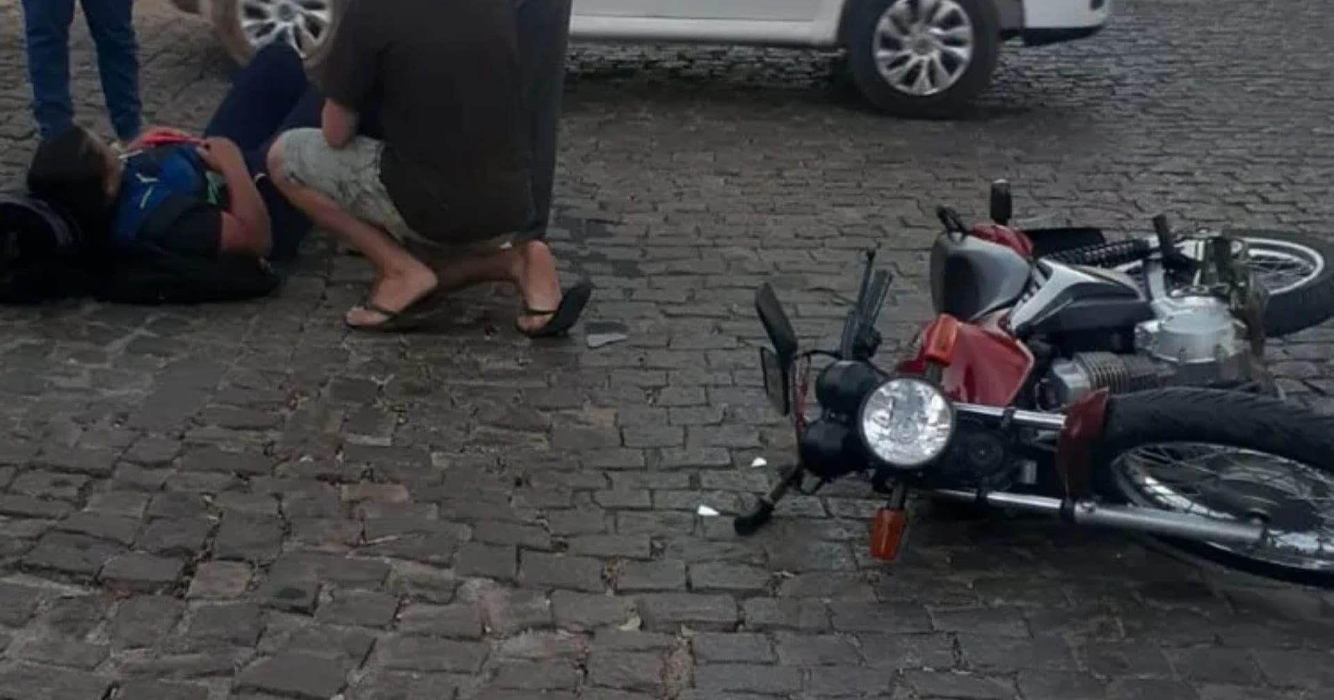 VÍDEO: Motorista atropela mulher e foge em Brumado