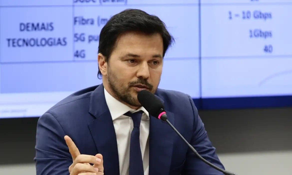 Fabio Faria aciona advogados para processar sites e personalidades por relatos sobre festa de Vorcaro