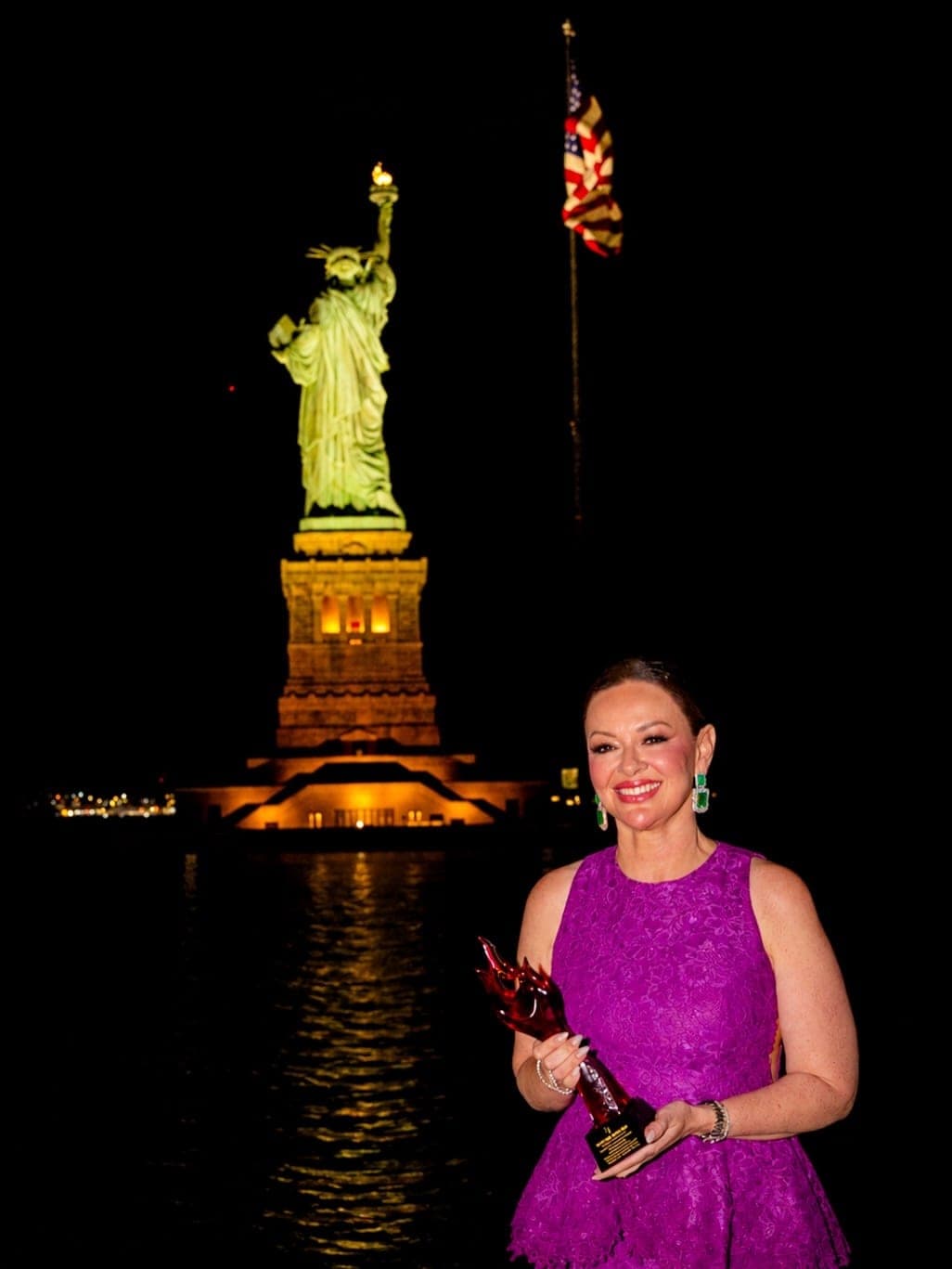 Isabela Suarez é homenageada master do Best of Brazil Global Awards 2026, em Nova York