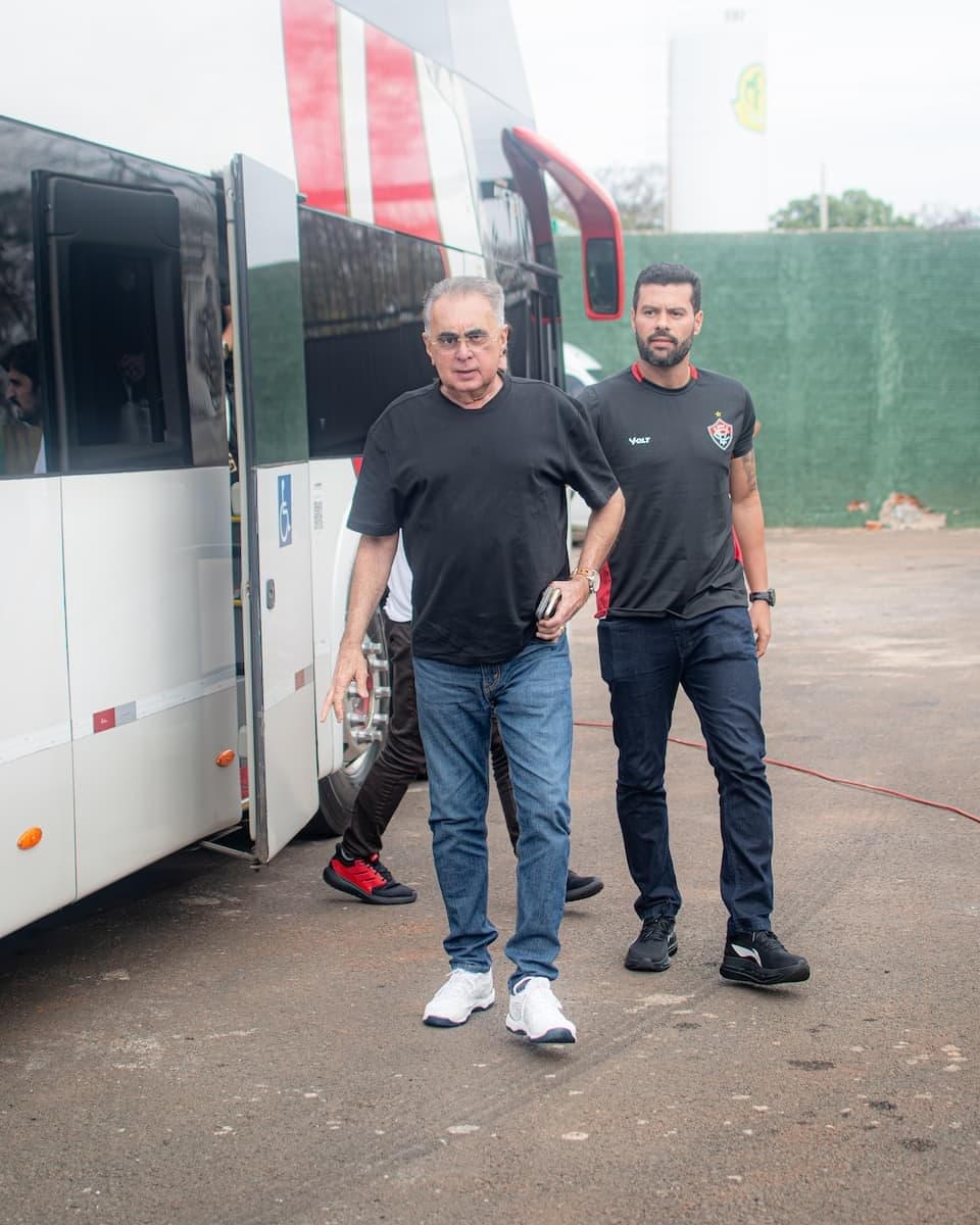 Diretor do Vitória aponta “oportunidades de mercado” e revela viagem pela América do Sul