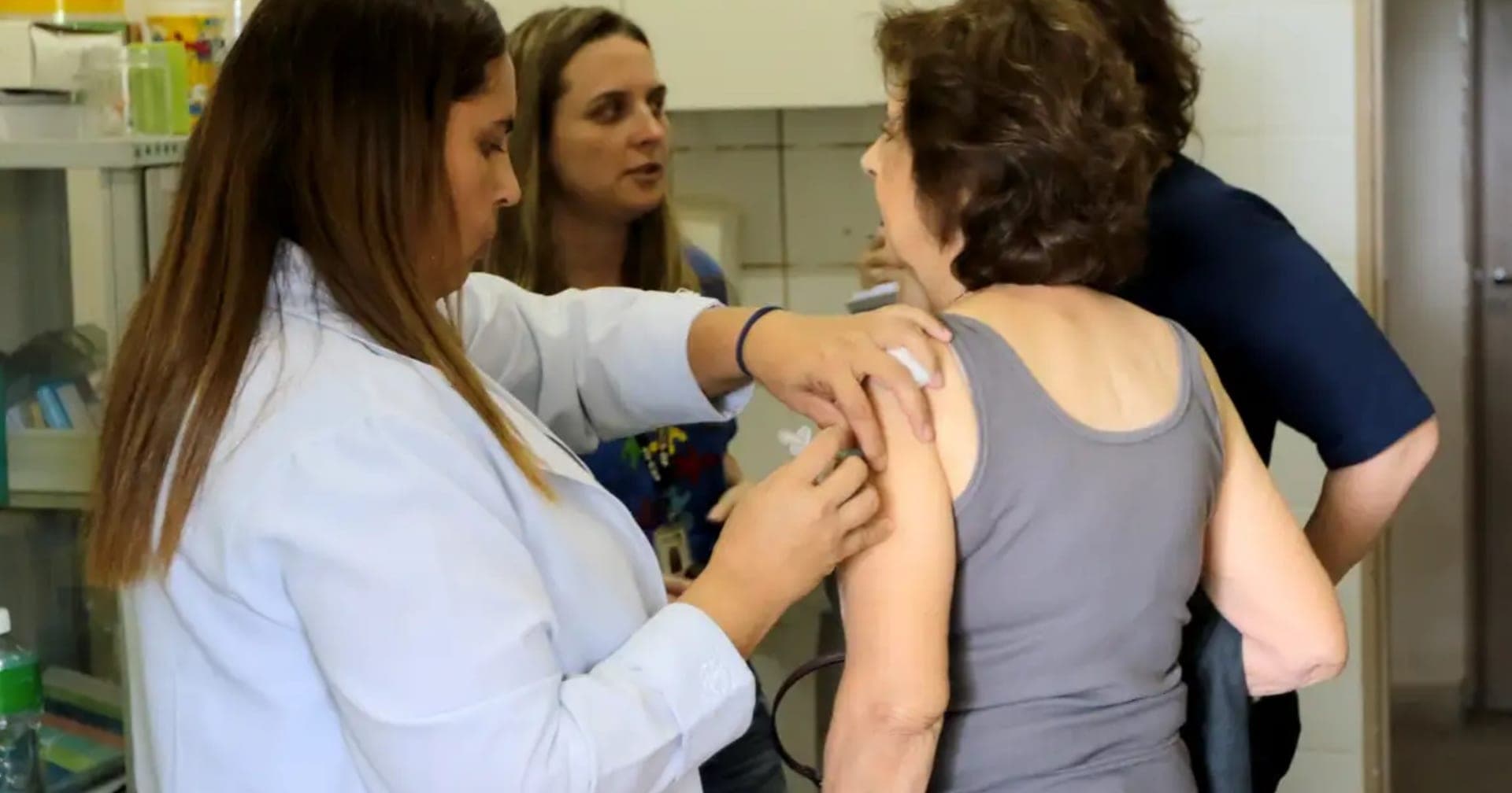 Ministério amplia vacina pneumocócica 20 para idosos a partir dos 85 anos